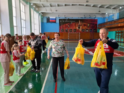 Депутаты устроили праздник для детей из «Радуги»