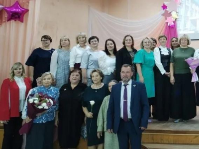 Выпускники Самусьской школы встретились на её юбилее