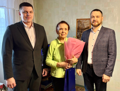 Дума поздравила с днём рождения Валентину Дудкину