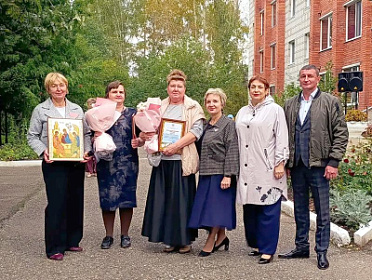 Дума поздравила с 30-летием дом-интернат «Виола»
