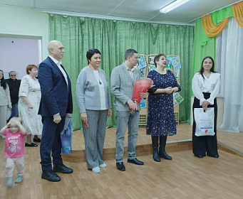 Депутаты приняли участие во встрече, посвящённой Дню матери и декаде инвалидов